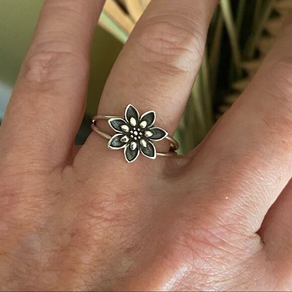 Lotus Flower Double Band Sterling Silver Ring - Picture 4 of 6